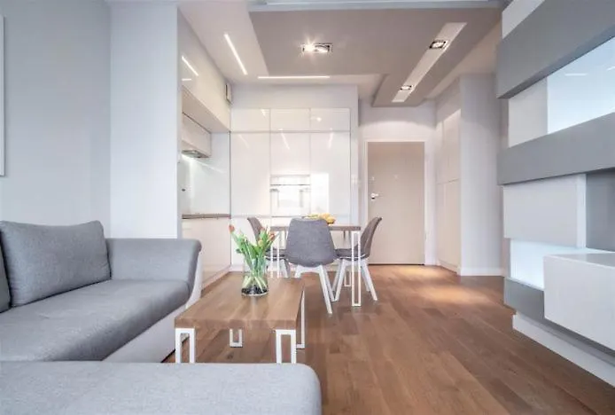 Mlody Wilanow Apartment Warsaw